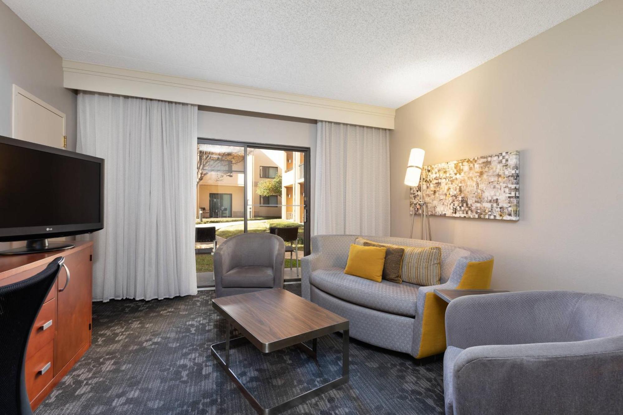 Courtyard By Marriott Dallas-Fort Worth/Bedford Exteriér fotografie